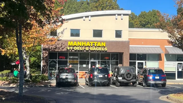 Manhattan-NY-Deli-and-Bagels-1.webp
